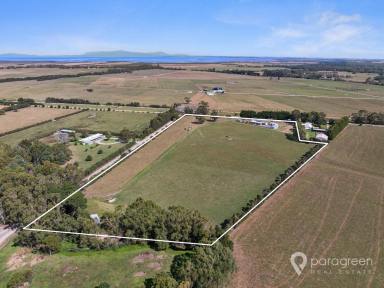 House For Sale - VIC - Foster - 3960 - 12.5 ACRES ON THE EDGE OF TOWN SET UP FOR HORSES  (Image 2)