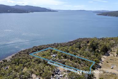 House For Sale - TAS - Alonnah - 7150 - Waterfront Reserve Acreage with Charming Cottage & Bungalow!  (Image 2)