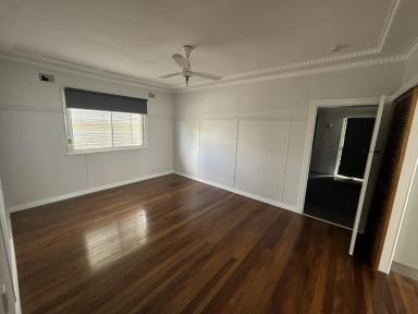 House For Lease - NSW - South Grafton - 2460 - RENOVATED TWO BEDDER ON THE HILL  (Image 2)