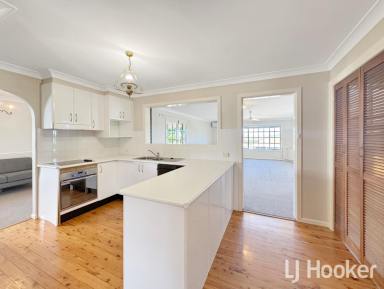 House For Sale - NSW - Inverell - 2360 - Large 4-Bedroom Home with Pool and Elevated Views  (Image 2)