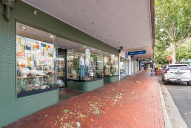 Retail For Sale - VIC - Hamilton - 3300 - 'Scullions'  (Image 2)