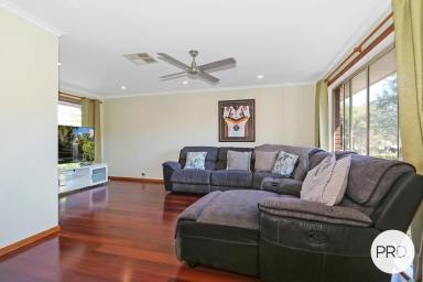 House For Sale - NSW - Thurgoona - 2640 - COURT LOCATION NEARBY TO GOLF COURSE  (Image 2)