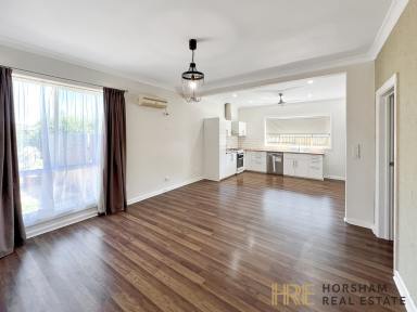 Unit For Lease - VIC - Horsham - 3400 - Cozy 3-Bedroom Unit Adjacent to Horsham College  (Image 2)