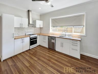 Unit For Lease - VIC - Horsham - 3400 - Cozy 3-Bedroom Unit Adjacent to Horsham College  (Image 2)