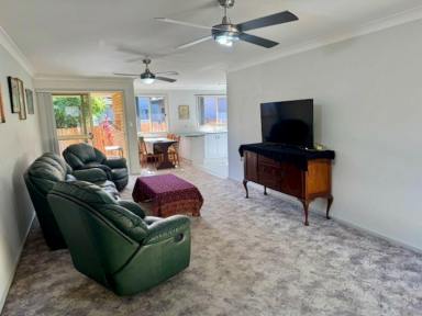 Unit Leased - NSW - Old Bar - 2430 - CENTRALLY LOCATED FURNISHED TWO BEDROOM VILLA  (Image 2)