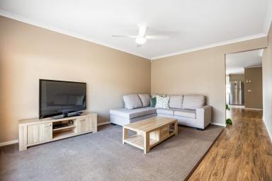 House For Lease - VIC - Kangaroo Flat - 3555 - BEAUTIFUL FAMILY HOME  (Image 2)