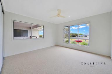 House For Lease - QLD - Innes Park - 4670 - SPACIOUS 5 BEDROOM IN INNES PARK  (Image 2)