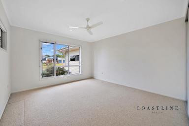 House For Lease - QLD - Innes Park - 4670 - SPACIOUS 5 BEDROOM IN INNES PARK  (Image 2)