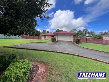 House For Sale - QLD - Kingaroy - 4610 - Established, privacy & space  (Image 2)