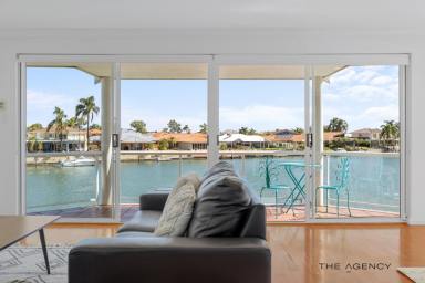 House For Sale - WA - Dudley Park - 6210 - WATERFRONT LUXURY | EXPANSIVE CANAL VIEWS | PRIVATE JETTY  (Image 2)