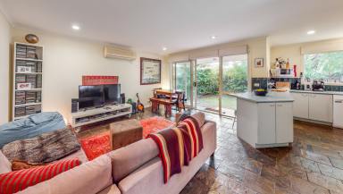 House For Lease - VIC - Parkdale - 3195 - STROLL TO SHOPS & BEACH | PARKLAND ASPECT | GENEROUS BEDROOMS  (Image 2)