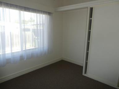 House For Lease - VIC - Bairnsdale - 3875 - THREE BEDROOM FAMILY HOME  (Image 2)