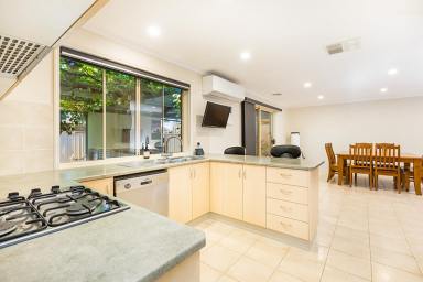 House For Sale - VIC - Mildura - 3500 - Love To Entertain - Easy To Maintain!  (Image 2)