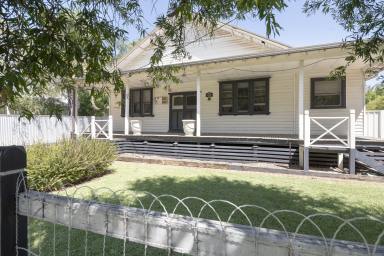 House For Sale - VIC - Swan Hill - 3585 - Bound to be love at first sight! Make it yours forever...  (Image 2)