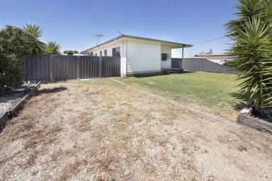 House For Sale - VIC - Swan Hill - 3585 - Spacious Home with Rental Income & Versatile Shedding  (Image 2)