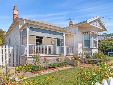 House For Sale - TAS - Penguin - 7316 - Renovated Character Living with Stunning Ocean Views (Image 2)