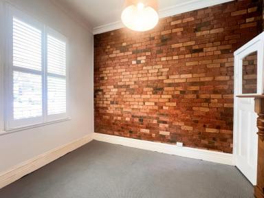 Duplex/Semi-detached For Lease - VIC - West Melbourne - 3003 - Beautiful Victorian cottage  (Image 2)