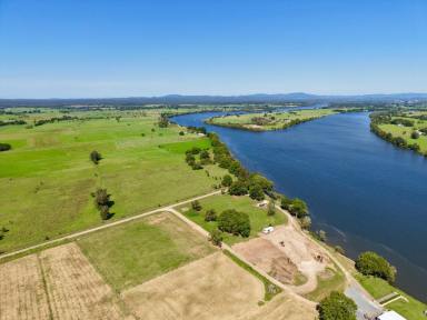 Residential Block For Sale - NSW - Oxley Island - 2430 - RARE OPPORTUNITY TO BUILD ON THE RIVER  (Image 2)