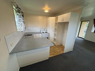 Duplex/Semi-detached For Lease - NSW - Grafton - 2460 - CONVENIENT TWO BEDROOM UNIT IN WESTLAWN  (Image 2)