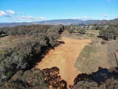 Residential Block For Sale - NSW - Tumut - 2720 - Build your dream home or Subdivision potential  (Image 2)