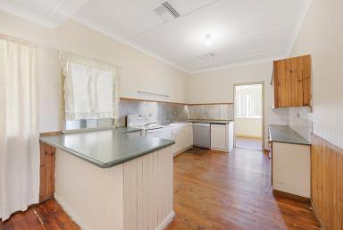 House Auction - NSW - Tamworth - 2340 - AFFORDABLE LYFESTYLE OPPORTUNITY  (Image 2)