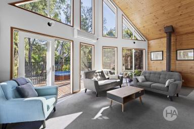 House For Sale - VIC - Mount Eliza - 3930 - A Hillside Hideaway That’s Got It All  (Image 2)