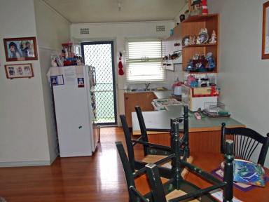 House For Lease - NSW - Taree - 2430 - Close to CBD  (Image 2)