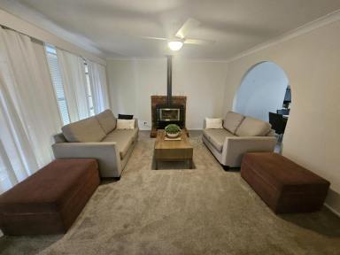 House For Lease - NSW - Katoomba - 2780 - Picturesque Mountain Location in the Katoomba's best quiet street  (Image 2)