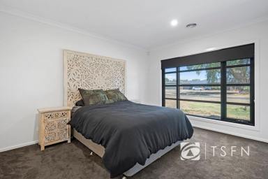 House For Sale - VIC - Huntly - 3551 - Stunning Modern Living in Huntly  (Image 2)