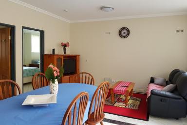 Unit For Lease - NSW - West Wollongong - 2500 - 2 BEDROOM UNIT  (Image 2)