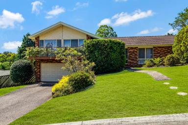 House For Sale - NSW - Sunshine Bay - 2536 - All Reasonable Offers Considered!  (Image 2)
