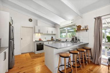 House For Sale - VIC - Epsom - 3551 - Neat Home on Large Allotment in Prime Epsom Location - Perfect for Comfortable Living!  (Image 2)