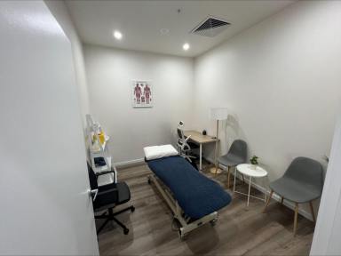 Medical/Consulting For Lease - VIC - Keysborough - 3173 - Prime Professional Room Ready for Your Practice! (Image 2)
