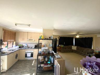 House For Sale - NSW - Inverell - 2360 - Tidy, Brick Family Home  (Image 2)