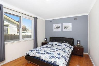 House For Sale - NSW - Hobartville - 2753 - Dual Income Potential House & Granny Flat in Prime Richmond Location  (Image 2)