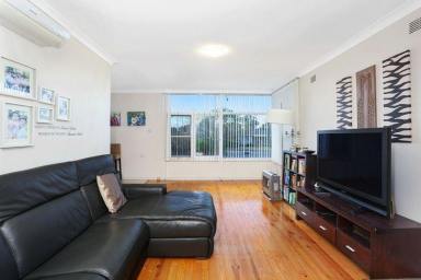 House For Sale - NSW - Hobartville - 2753 - Dual Income Potential House & Granny Flat in Prime Richmond Location  (Image 2)