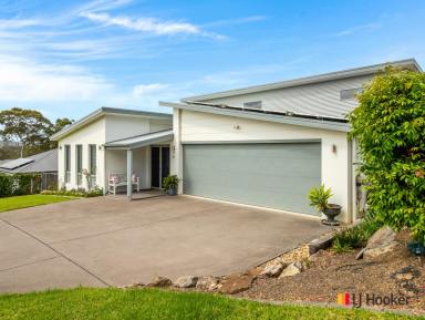 House For Sale - NSW - North Batemans Bay - 2536 - WHEN ONLY THE BEST WILL DO!  (Image 2)