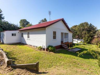 House For Sale - NSW - Candelo - 2550 - FULLY RENOVATED HOUSE, NOTHING TO SPEND  (Image 2)