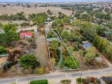 House For Sale - SA - Springton - 5235 - 1999 two story character home on 2035m2 landscaped land. Serenity and peace in wonderful Springton.  (Image 2)
