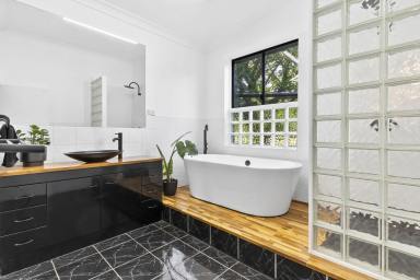 Acreage/Semi-rural For Sale - QLD - Woodford - 4514 - Large acreage property with 5 bedroom home and stunning outlook.  (Image 2)