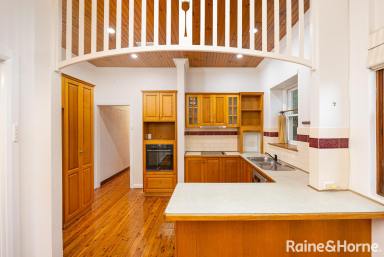House Leased - NSW - Turvey Park - 2650 - CHARMING FAMILY HOME IN TURVEY PARK  (Image 2)