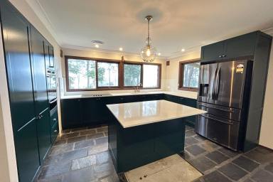 House For Lease - NSW - Glen Oak - 2320 - SPACIOUS 4 BEDROOM HOME IN GLEN OAK!  (Image 2)