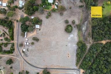 House For Sale - WA - Nannup - 6275 - Acreage neighbouring the Blackwood River  (Image 2)