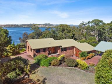 House For Sale - TAS - Deviot - 7275 - Peaceful Position Overlooking Retreat Bay  (Image 2)