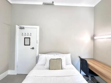Studio For Lease - NSW - Surry Hills - 2010 - Ensuite Room for Rent in the Heart of Oxford Street  (Image 2)