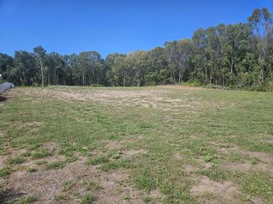 Residential Block For Sale - QLD - Forrest Beach - 4850 - 6,800 SQ.M. (WELL OVER 1.5 ACRE) BLOCK OF BEACH LAND!  (Image 2)