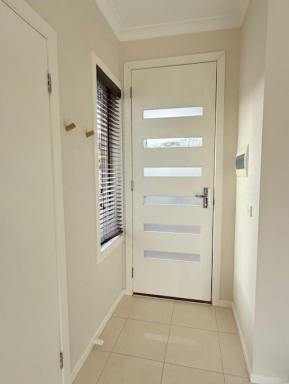 Unit Leased - VIC - Coburg North - 3058 - Effortless living in an entertainer's haven  (Image 2)