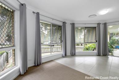 House For Sale - QLD - Macleay Island - 4184 - Rare Gem on Coondooroopa Drive  (Image 2)