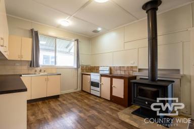 House For Sale - NSW - Guyra - 2365 - Investment, First Home  (Image 2)