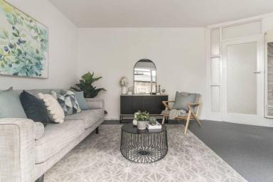 Unit Sold - VIC - St Kilda East - 3183 - Spacious & Elevated Apartment in a Thriving Lifestyle Hub  (Image 2)